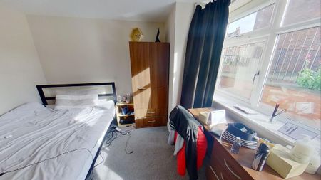 5 bedroom house to rent - Photo 3