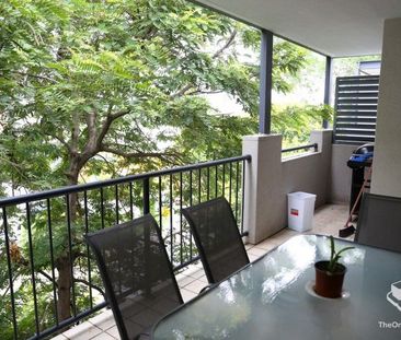 Three bedrooms apartment at central of Toowong - Photo 5