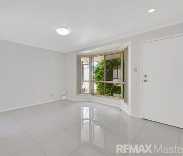 3 Ashton Way, Forest Lake, Qld 4078 - Photo 2