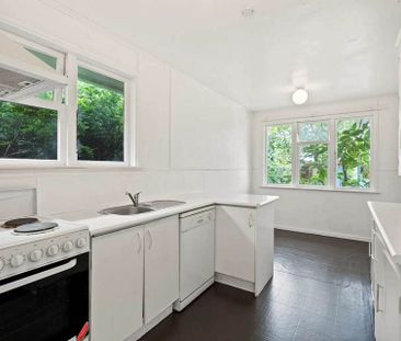 Cheapest 3 Bedroom Rental Home in Panmure - Photo 4