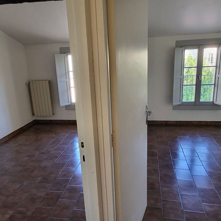 AVIGNON IM 744 AVEC PLACE DE PARKING DANS GARAGE COMMUN, - Photo 1