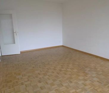 FRIBOURG - IMP. DE LA FORET 24 - 2.5 PIECES 3EME ETAGE - RENOVE - Photo 6