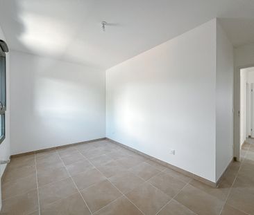 Villa neuve mitoyenne avec jardin (FRANCE) - Photo 3