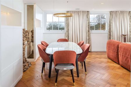 Spacious one bedroom apartment with a direct views into Regents Park - Photo 2