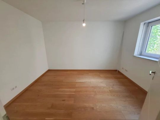 Exklusives Wohnen! Neu sanierte 4-Zimmer-Wohnung in Lörrach-Brombach - Photo 1