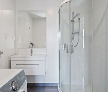 Modern 2 Bedroom, 2 Bathroom Unfurnished Townhouse - Photo 5