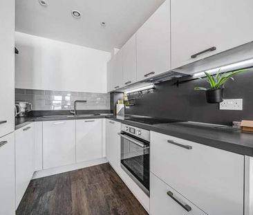 High Wycombe, Buckinghamshire, HP11 - Photo 6