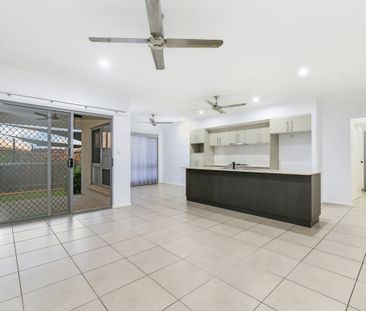 SPACIOUS HOME IN ROSEBERY! - Photo 3