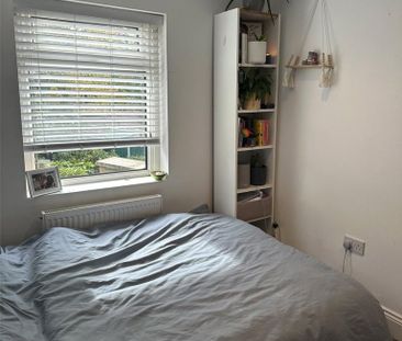 5 bedroom terraced house to rent - Photo 4