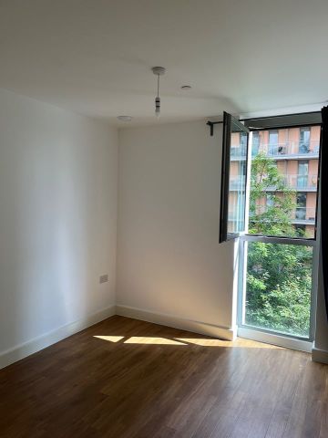 2 Bed Flat, Venice Corte, SE13 - Photo 4