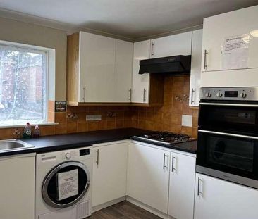 Bedroom Detached House In Winton, BH9 - Photo 4