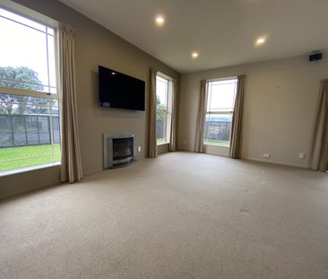 18 White Pine Avenue, Woodridge - Photo 2
