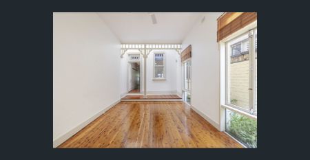 Character terrace in parkside location, pets considered on app. - Photo 5