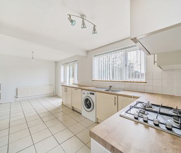 4 bedroom detached house to rent - Photo 6