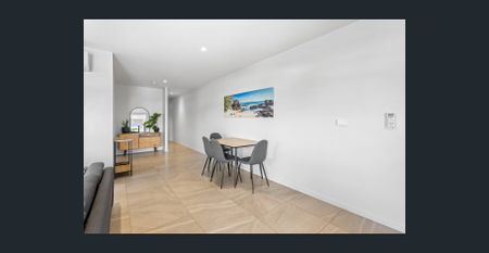 Modern 2-Bedroom Apartment in the Heart of Mitchelton - Photo 4