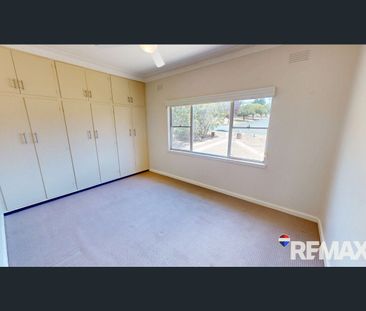 ROOM TO MOVE - Photo 2