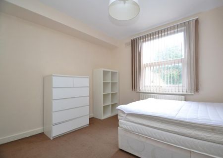 2 bedroom maisonette to rent - Photo 3