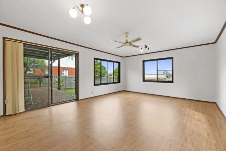 44 Ku-ring-gai Chase Road, - Photo 4