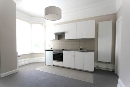 Rowlands Road, Worthing - Photo 3