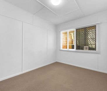 Private and Spacious Home with Huge Yard & Creek Frontage - Photo 3