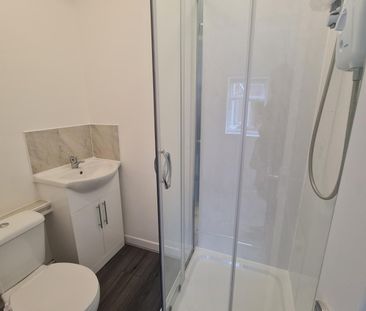 Two Bedroom first floor Flat - Photo 3