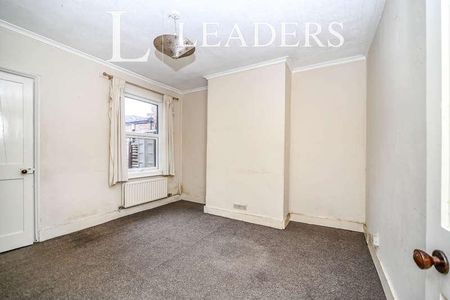 Salisbury Street, Bedford, MK41 - Photo 2