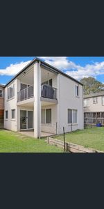 Sure to tick all the Boxes ! - Photo 4