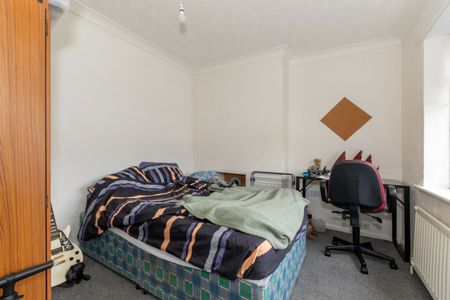 Large 6 Bed Student house Winton - Photo 4