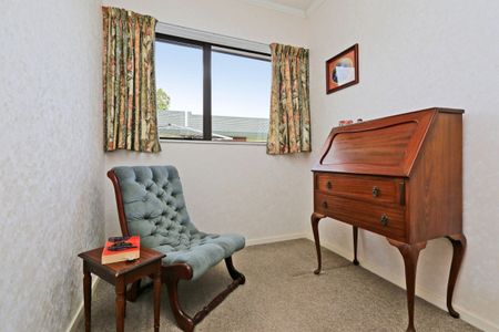 Havelock townhouse in fantastic cul-de-sac location! - Photo 3