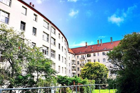 Erstbezug nach Komplettsanierung: 4-Raumwohnung mit Wintergarten in der Neustadt! - Photo 3