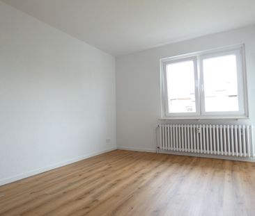 Dümpten: Alles neu! 2-Zimmer-Erdgeschoss-Whg. mit Dusche + Balkon! - Photo 2