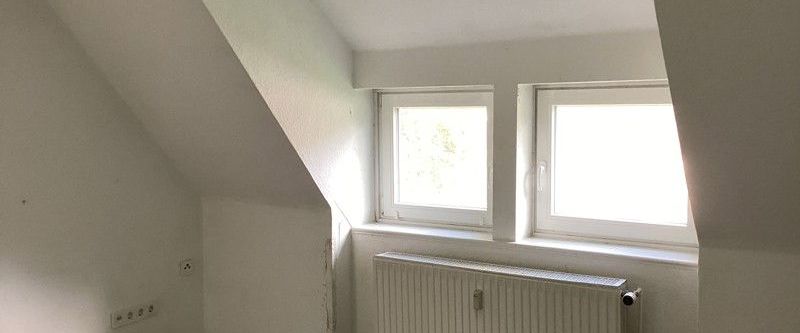 Lust auf Veränderung? Günstige 2-Zimmer-Wohnung im Dachgeschoss - Photo 1