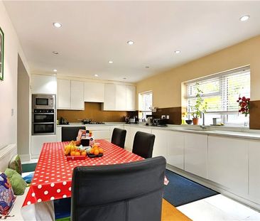 Worple Avenue, Staines-upon-Thames, Surrey, TW18 1HX - Photo 3