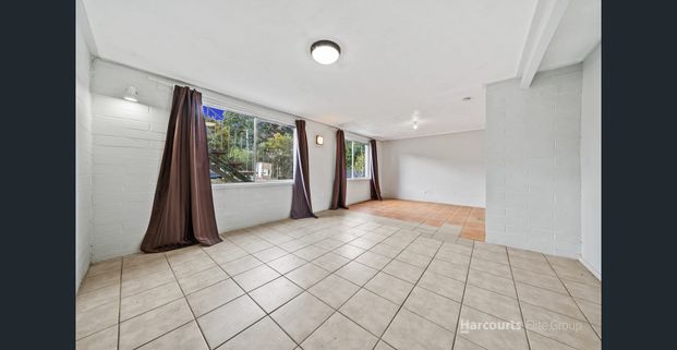 Spacious Family Home + Second Kitchen Downstairs! - Photo 1