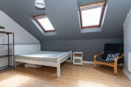 3 Bed Flat, Far Gosford Street, CV1 - Photo 3