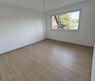 Moderne 2.5-Zimmer Wohnung mit Balkon in Lüchingen - Foto 1