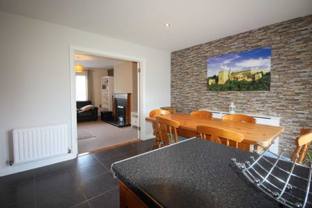 The Brambles, Pembroke Wood - Photo 3