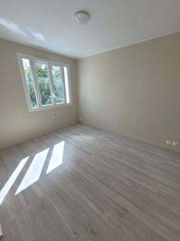 Location Appartement 3 pièces 56m² GOUSSAINVILLE 95190 - Photo 2