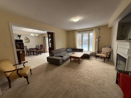 For Lease - 40 Chatterson Street, Whitby, Ontario - Photo 2