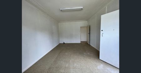 House available for rent in Chester hill! - Photo 5