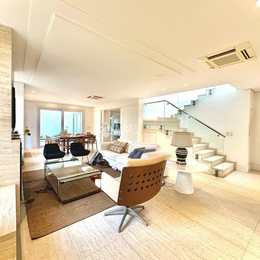 Casa com 4 quartos e 333m² para alugar em Cidade Nova, Canoas. - Photo 1