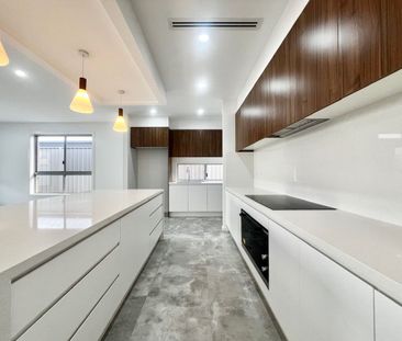 Spacious Luxury Living Awaits! - Photo 6