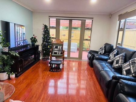 🏡 Spacious Family Home for Rent in Glen Eden - Photo 4