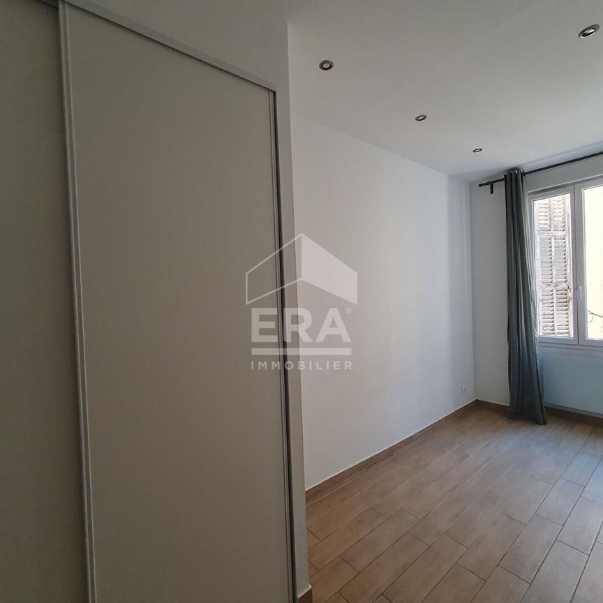 Appartement 3 pièces 57m2 MARSEILLE 2EME 930 euros - Photo 1