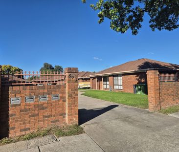 2/573 Heathwood Avenue - Photo 2