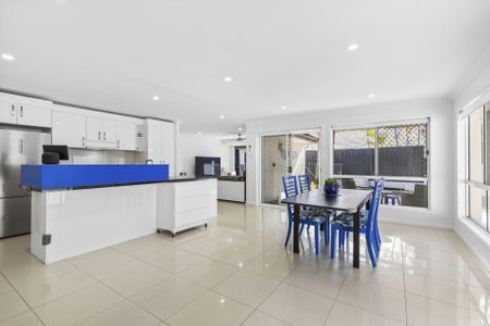 A Sunlit Family Sanctuary with Fresh Upgrades & a Sparkling Pool – Perfect for Summer - Photo 2