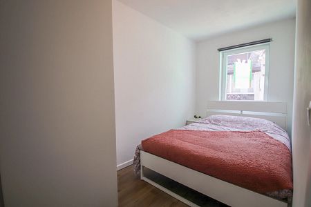 RECENT APPARTEMENT MET 2 SLAAPKAMERS EN STAANPLAATS - Foto 4