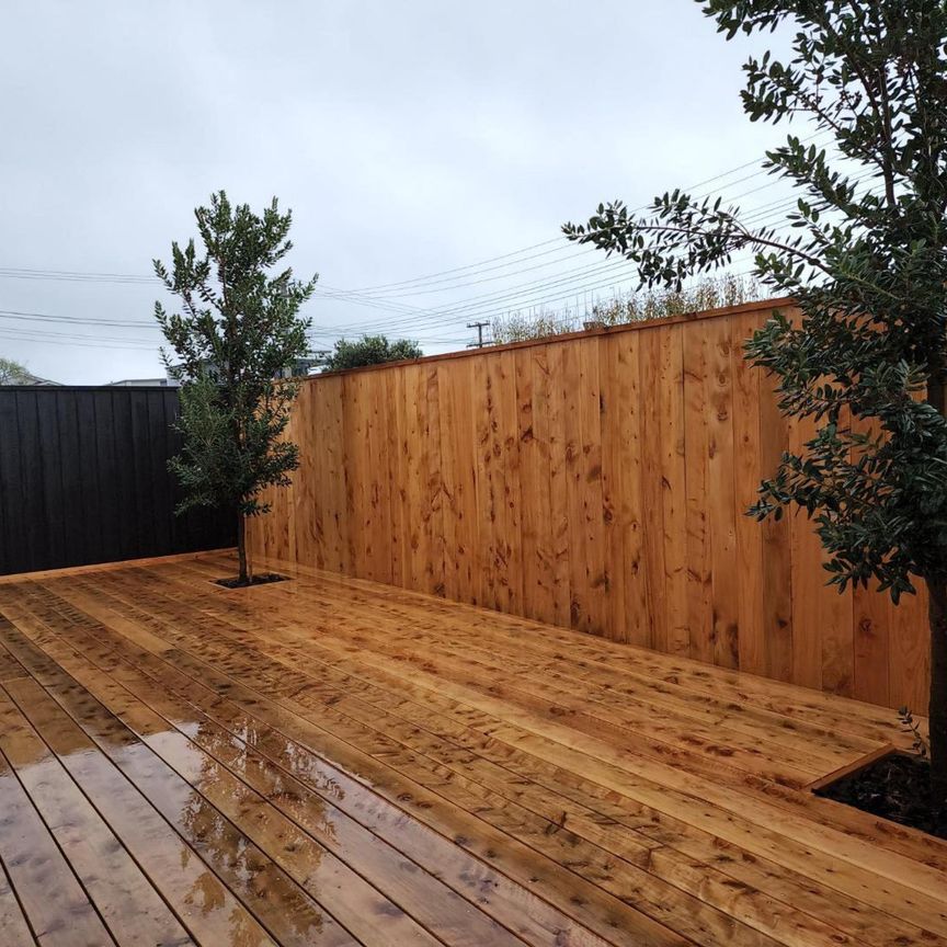 Executive Townhouse, Central Location - Photo 1