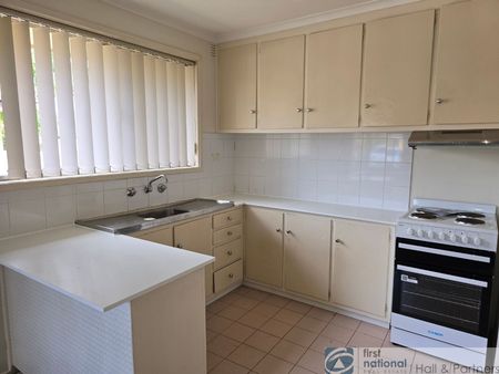 2 / 4 Third Avenue, Dandenong North - Photo 2