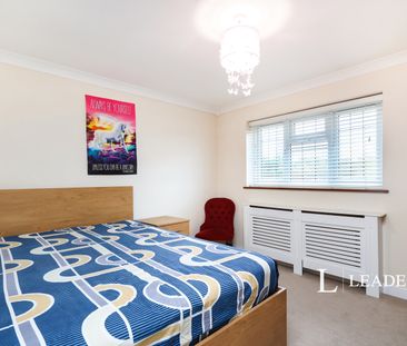 4 bedroom house to rent Avalon Close, Watford, WD259TW - Photo 5